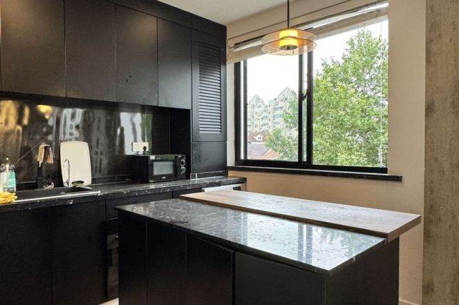 Sunny 2Br Apt + open balcony +heating | Shanghai Library L10 & Hengshan rd L1