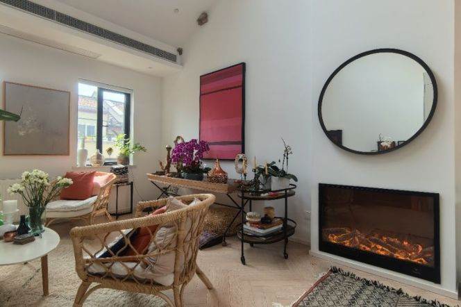 Jing’an Central Historic Lane House | Private Terrace, High Ceiling  