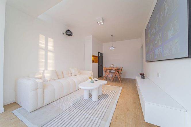 zhongshan park -1bed 60sqm central ac-oven - modern 