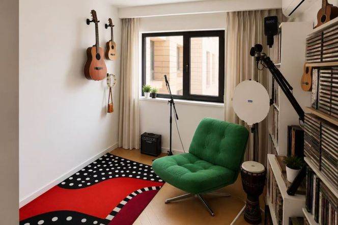 West Nanjing Road/South Shaanxi Rd  subway station, highly cost-effective 4bers apartment