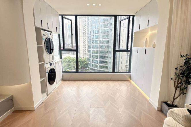3 Brs, 2 Baths, Floor heating/Central ac/Oven, 150 sqm @ Changshou metro L7&13