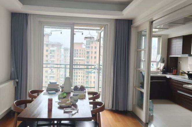 3 Brs, 2 Baths, Open Balcony/Wall heating/Oven, 191 sqm @ Century Park L2