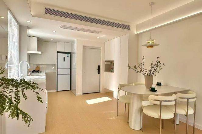 Jing’an temple spacious & charming 1br with 13k