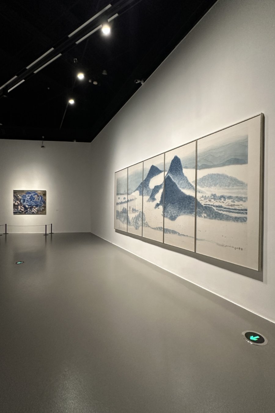 Blue-and-White Porcelain, Rewritten at Liu Haisu Art Museum