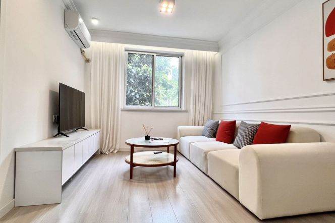 hongqiao rd station one bedroom