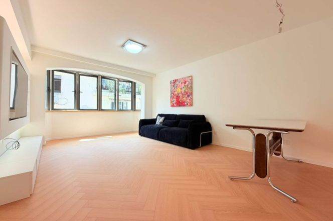  Brand new 1br lanehouse nr Jing'an Temple  Line 2/7/14  