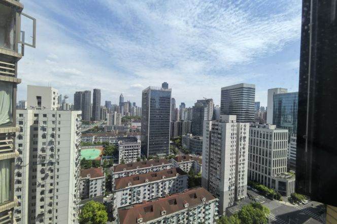 Quality cumminity 2br @  Line 1/12/13 Hanzhong Road St.