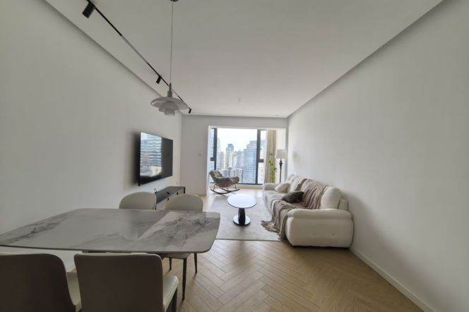 Quality cumminity 2br @  Line 1/12/13 Hanzhong Road St.
