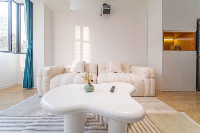 zhongshan park -1bed 60sqm central ac-oven - modern 