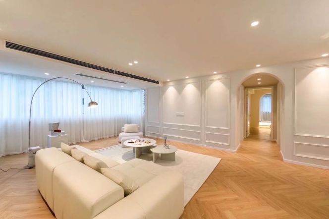 3 Brs, 2 Baths, Floor heating/Oven/Dish washer, 170 sqm @ Dong’an metro L4&7
