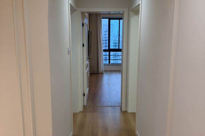 4 Brs, 2 Baths, Floor heating/Central ac/Oven, 170 sqm @ Zhongtan metro L3&4