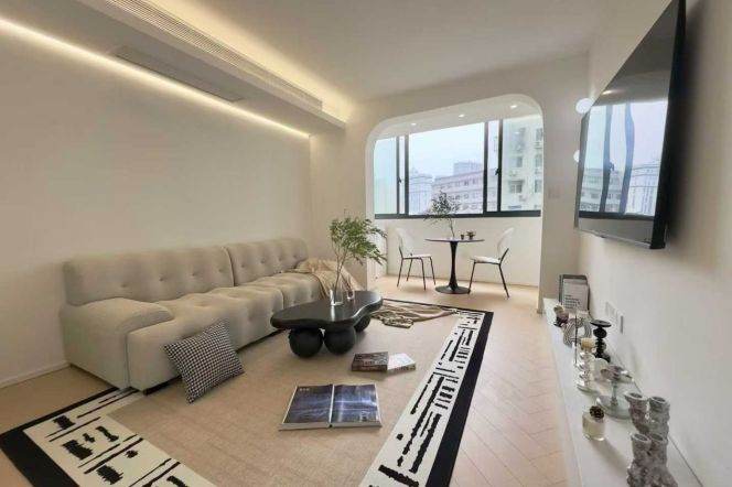 jing'an temple elevator 1BR/big living room@L2/7/14