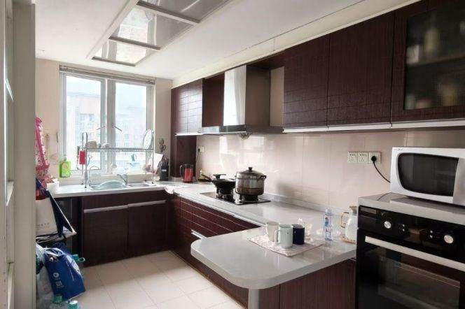 3 Brs, 2 Baths, Open Balcony/Wall heating/Oven, 191 sqm @ Century Park L2