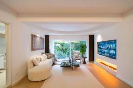 Newly renovated 2br apt nr Jiashan rd Line 4/9/12 