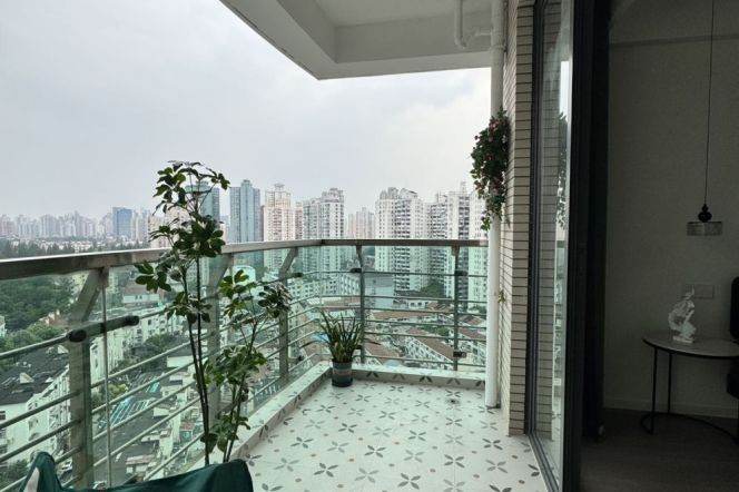 0 step Wuding rd L14 | Spacious 2Br+great sunshine | Open balcony ,elevator ,16.8K