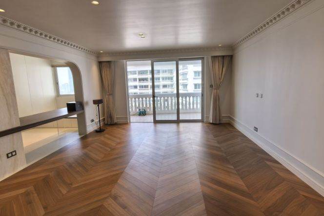 Modern decoration 3brs with floor heating and balcony nearby  IAPM shopping mall