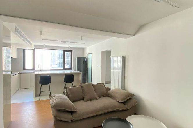 3 Brs, 2 Baths, Wall heating/Central ac/Dryer, 150 sqm @ People square L1,2&8