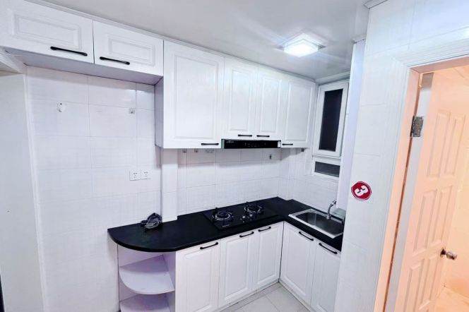 Cozy 1br @jiangsu rd sta 4.5k