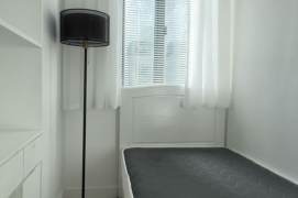 Budget friendly room near East Nanjing rd, very close to TJU, advance booking accepted 