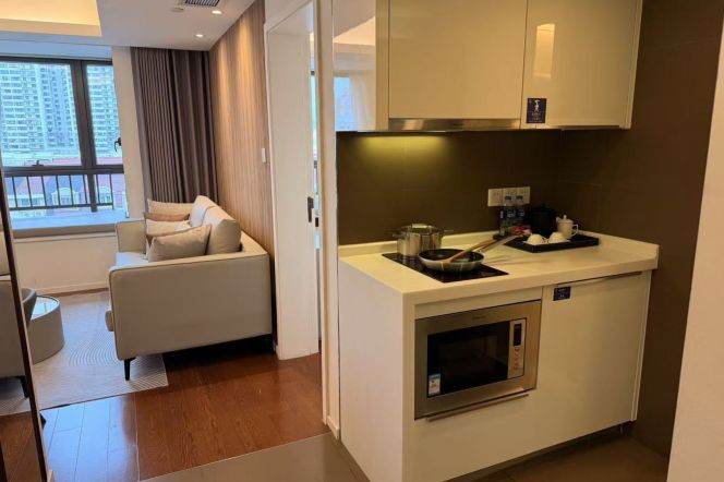 1BR near line 1/3/4 and convenient to SISU(ESSCA) can long and short lease
