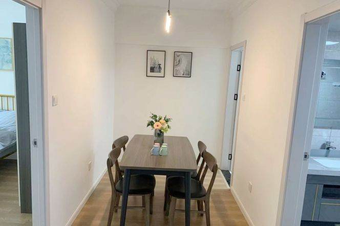 Valuable Wulumuqi/Huashan Rd highrise 100sqm 2BR 12.8K 
