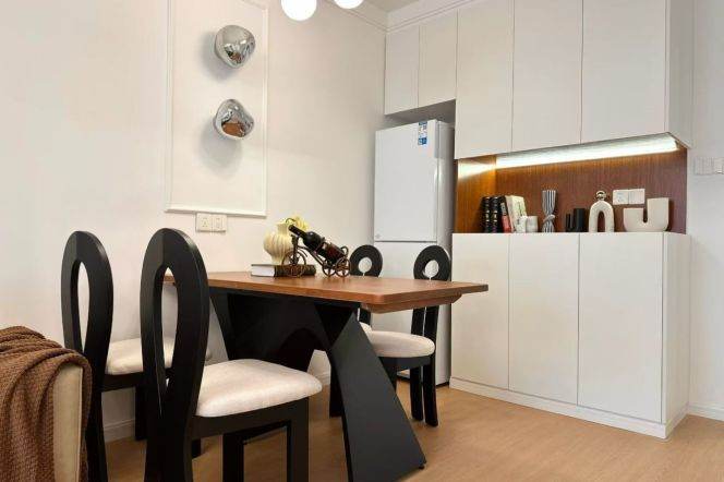 renovated apartment- central ac-Oven - bright -line 2/11 Jiangsu Road 