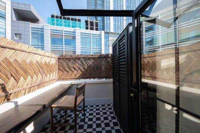 South Shanxi rd 3BR 2BATH house with terrace