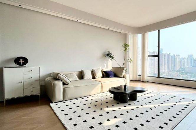 3 Brs, 2 Baths, Floor heating/Central ac/Dish washer, 150 sqm @ Lujiabang metro L8&9