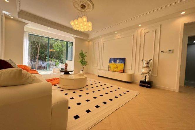 Elevator 2-bedroom apartment, North Xuhong Road, 3-min walk to Line 3/4/9 Yishan Road Station
