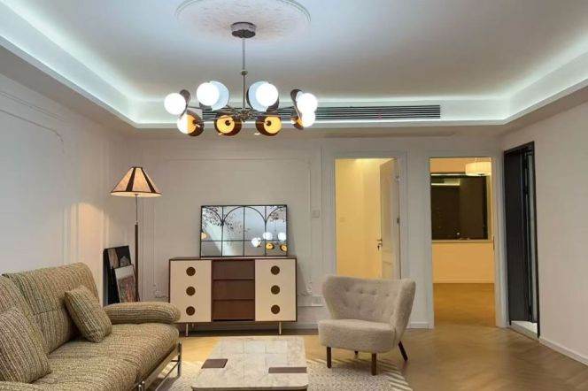 Modern decoration 2brs with floor heating  in Zhong Shan park