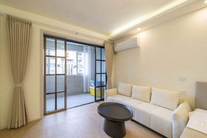 Elevator 2br, Zhaojiabang Road, 3-minute walk to Line 9 & 12 Jiashan Road Station