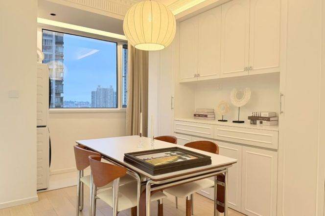 3 Brs, 2 Baths, Floor heating/Central ac/Oven, 140 sqm @ Shanghai west railway station L11&15