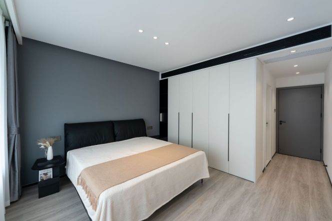   Brand New 2BR Apartment in Core Xujiahui Business District with Park View