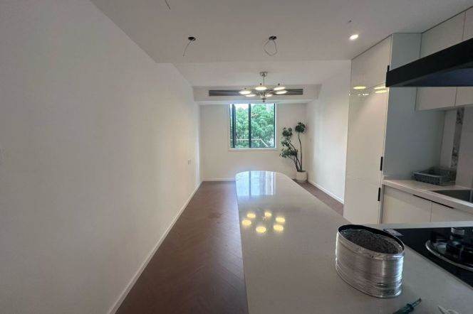 jiaotong university station one bedroom