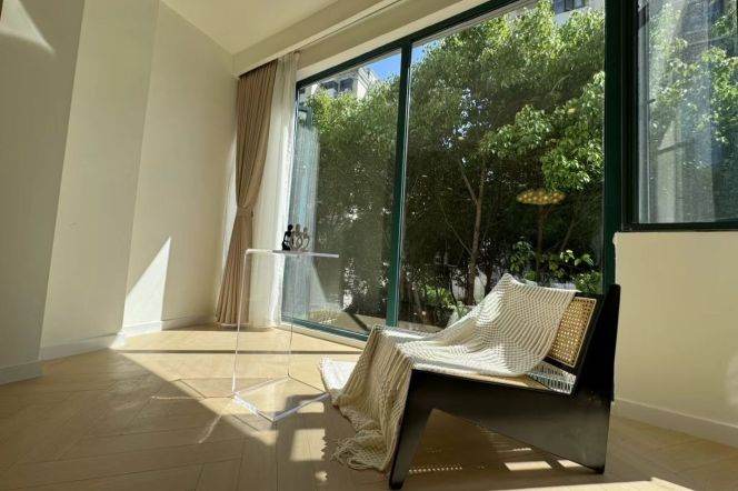 Elevator 2-bedroom apartment, North Xuhong Road, 3-min walk to Line 3/4/9 Yishan Road Station