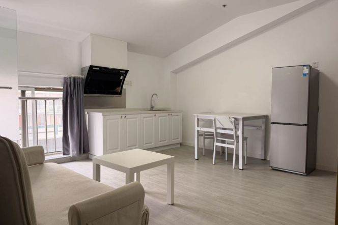 1Studio near line 3/4 Colombia  Garden and Dong'hua Uni can long and short term lease