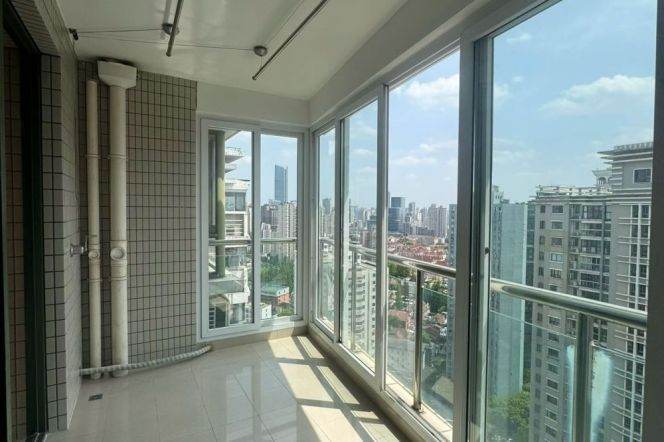 jiangsu rd high floor 2BR/2Baths/33F/128sqm@L2/11