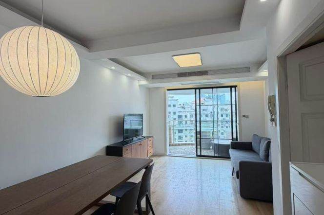 3 Brs, 2 Baths with Open Balcony/Oven/Dish washer, 130 sqm @ Changping metro L7