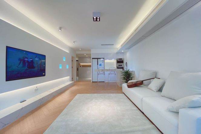 2 BR/Good interior/Balcony/Zhong Shan Park
