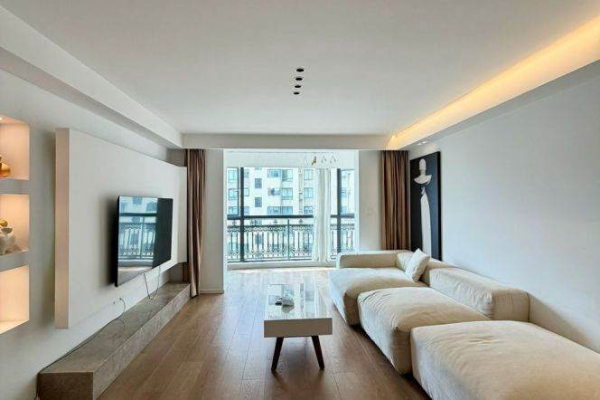 2 Brs, 2 Baths, Floor heating/Central ac/Oven/Dish washer, 120 sqm @ Jiashan metro L9&12