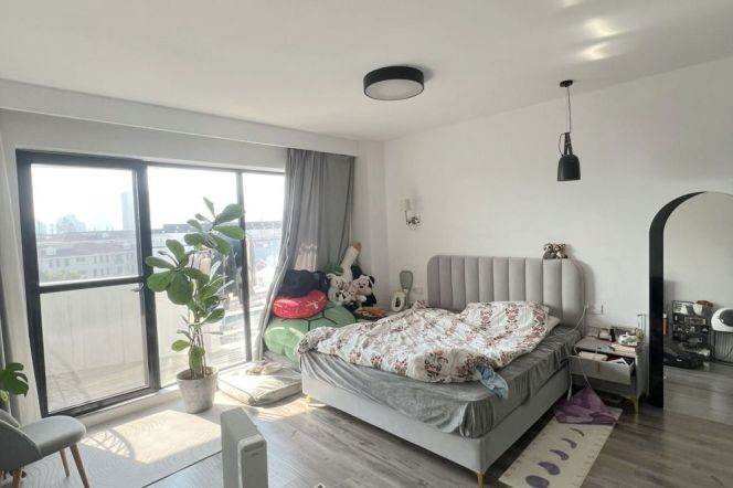 Valuable Hunan Rd/Xingguo Rd 2BR with Balcony/Central AC 18.8K 