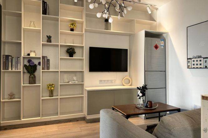 2BR/Jing An/Yanping Rd/Line 2,7,14/Good lighting