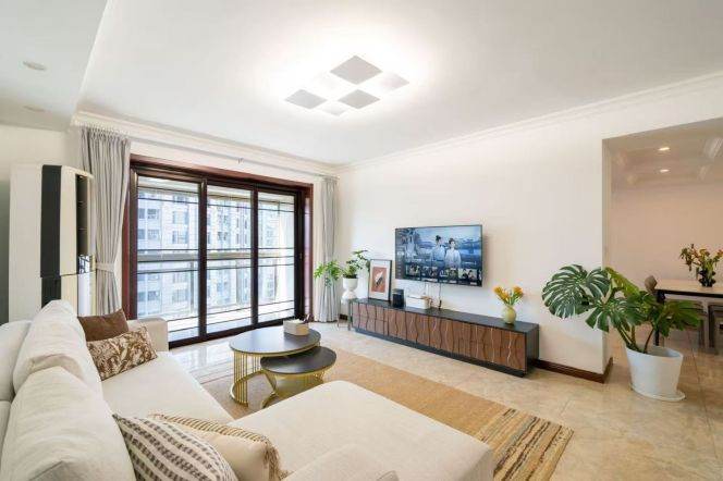 modern 3brs nice balcony in Xujiahui close to shopping mall and Xujiahui park ,Church