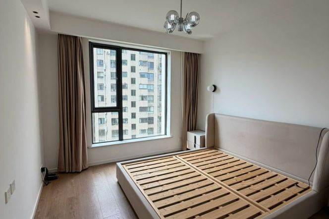 2 Brs, 2 Baths, Floor heating/Central ac/Oven/Dish washer, 120 sqm @ Jiashan metro L9&12