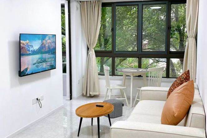 Duplex,1br,floor heating,Nr Hong Qiao Rd station L3,4,10