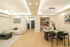Elevator 2br, Zhaojiabang Road, 3-minute walk to Line 9 & 12 Jiashan Road Station