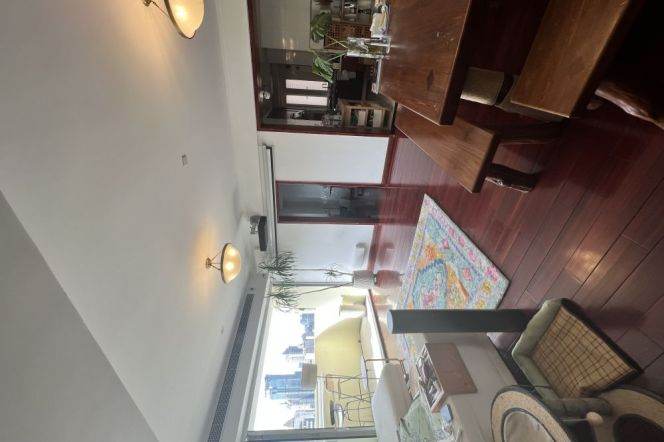 3 Brs, 2 Baths, Open Balcony/Oven/Dryer, 160 sqm @ South Shaaxi metro L1,12&10