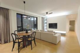 Modern decoration 2brs with wall radoitor belong to west nan jing road CBD ,