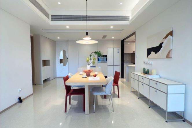 Lujiazui | Riverview 3-Bedroom Luxury Apartment