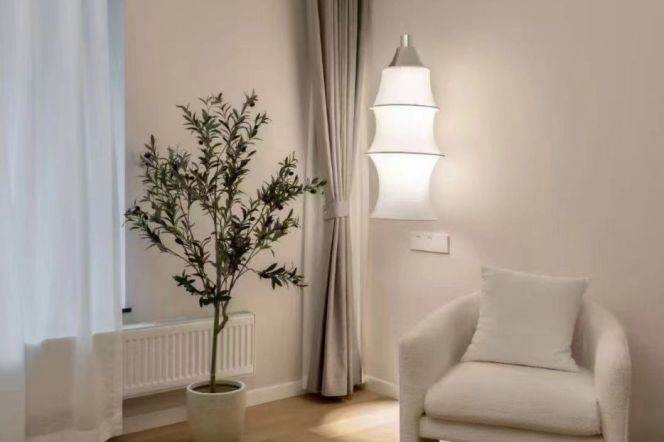   High-End 3BR Apartment in Xujiahui Core, 220sqm with Open Kitchen & Large Balcony